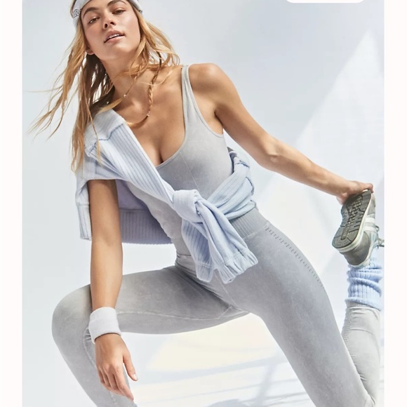 NWOT Free People Movement Good Karma Onesie Ice Grey M/L - Picture 3 of 10
